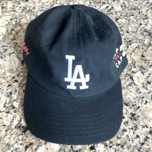 LA Dodgers Black Dad Style Baseball Hat NWOT slide adjustable 100% Cotton - Picture 1 of 6